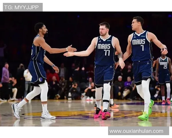 小牛队逆转开拓者2011年季后赛第三场精彩回顾与分析